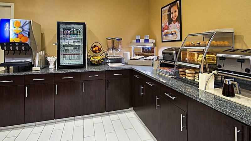 Holiday Inn Express & Suites Boston - Cambridge By Ihg Экстерьер фото